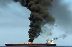 Iran tấn công nhiều tàu thuyền ở eo biển Hormuz, bắn phá sân bay Dubai