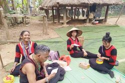 Rộn ràng không khí Ngày hội non sông tại Làng Văn hóa - Du lịch các dân tộc Việt Nam