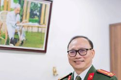 Thượng tá, Tiến sĩ Đào Trung Hiếu - chuyên gia tội phạm học: Cảnh giác với những thông tin kích động cảm xúc về bầu cử trên mạng xã hội