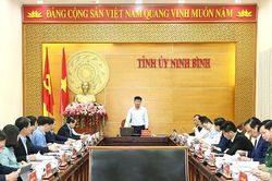 Ban Thường vụ Tỉnh ủy Ninh Bình thảo luận, cho ý kiến nhiều nội dung quan trọng