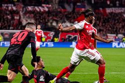 Arsenal thoát thua kịch tính tại BayArena: Madueke lên tiếng về quả phạt đền gây tranh cãi