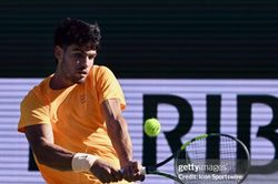Carlos Alcaraz đánh bại Cameron Norrie để ghi danh vào bán kết Indian Wells
