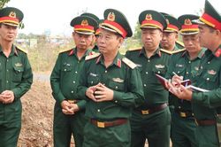 Kiểm tra công tác chuẩn bị hội thi doanh trại chính quy tại Trung đoàn 66