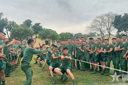 Chiến sĩ mới ở Sư đoàn 324 nhanh chóng hòa nhập môi trường quân ngũ