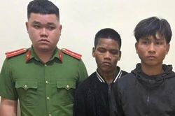 Gia Lai: Bắt giữ 2 thanh niên ngang nhiên mang theo dao đi cướp tài sản trong đêm