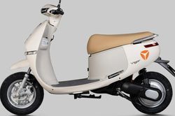 Dưới 15 triệu đồng, chọn xe máy điện nào?