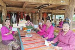 Bảo đảm quyền công dân trong ngày hội non sông cho đồng bào tại 'Ngôi nhà chung'