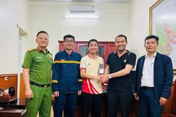 Nhận 500 triệu từ tài khoản lạ, chiến sỹ công an Thanh Hóa tìm người trả lại