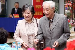 Chùm ảnh: Nhân dân Thủ đô hân hoan thực hiện quyền, nghĩa vụ trong ngày bầu cử