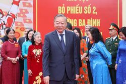 Chùm ảnh: Các đồng chí lãnh đạo Đảng, Nhà nước thực hiện quyền cử tri