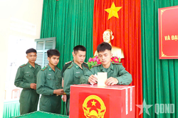Lần đầu đi bầu cử nơi biên cương Tổ quốc