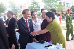 Phó Bí thư Thường trực Thành ủy Đà Nẵng Nguyễn Đình Vĩnh tham gia bỏ phiếu cùng cử tri