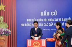 Cử tri Hải Phòng nô nức đi bầu cử
