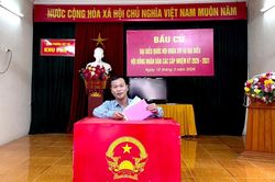 Chuyện nghề, chuyện công dân của những người làm báo trong ngày bầu cử