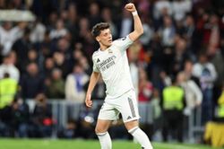 Real Madrid đè bẹp Elche 4-1: Siêu phẩm 60m của Arda Guler làm nổ tung Bernabeu