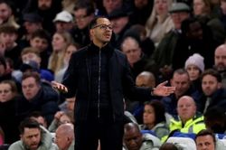 Newcastle chấm dứt 12 năm chờ đợi tại Stamford Bridge, Chelsea rơi vào khủng hoảng