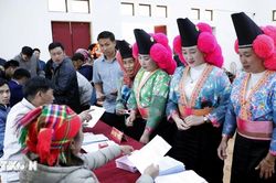 Cử tri Sơn La nô nức đi bầu cử, tin tưởng lựa chọn những đại biểu có đủ phẩm chất, năng lực và tuy tín