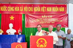 Các đồng chí nguyên lãnh đạo tỉnh nêu cao tinh thần gương mẫu, ý thức trách nhiệm của cử tri