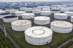 IEA xả kho dự trữ kỷ lục 400 triệu thùng dầu nhằm hạ nhiệt thị trường năng lượng toàn cầu
