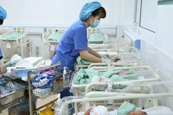 Đề xuất hỗ trợ 2 triệu đồng cho mỗi phụ nữ sinh đủ 2 con trước 35 tuổi