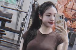 'Hot girl bóng đá' Trần Thị Duyên gây chú ý