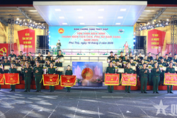Binh chủng Tăng thiết giáp tôn vinh điển hình thanh niên tiên tiến, phụ nữ đảm đang năm 2025