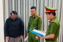 Khởi tố gian thương