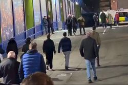 Hình ảnh đau đớn của cổ động viên Chelsea ở Champions League