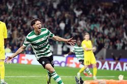 Sporting Lisbon ngược dòng 'điên rồ' vào tứ kết Champions League