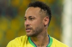 Ai thật sự đủ tầm mang chiếc áo số 10 của đội tuyển Brazil