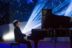 Nghệ sĩ piano Lưu Hồng Quang trở lại quê hương với 'Thanh âm vượt tầng'