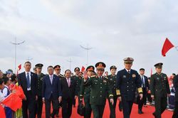 Bộ trưởng Phan Văn Giang dự các hoạt động giao lưu hữu nghị quốc phòng biên giới tại Trung Quốc