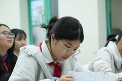 Bài toán quy hoạch giáo dục tại Hà Nội và nỗi lo 'tắc nghẽn' ở bậc THPT