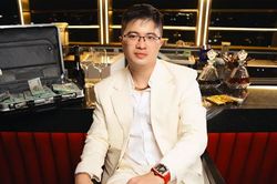 Bố đẻ của siêu lừa Mr Pips bị lừa 2,5 tỷ khi tìm cửa 'chạy' giám định tâm thần cho con