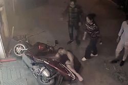 Công an vào cuộc vụ nhóm người xông vào nhà, kéo người đàn ông ra đường hành hung