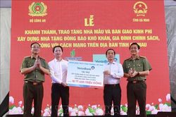 Bộ Công an trao kinh phí xây 500 căn nhà cho gia đình chính sách, có hoàn cảnh khó khăn