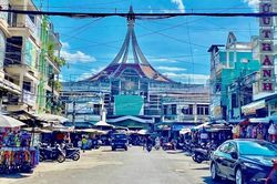Trung tâm thương mại Pleiku xuống cấp, tiểu thương lo lắng