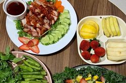 Bữa cơm gia đình: Giữ nếp sống tiết kiệm, 'giữ lửa' yêu thương trong nhịp sống hiện đại
