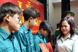 Phường Quy Nhơn kết nạp 95 chiến sĩ dân quân mới