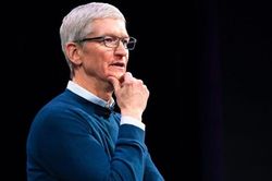 Tim Cook gây sốc khi gọi khách hàng Apple là 'điên rồ'