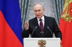 Tổng thống Vladimir Putin khẳng định Nga sát cánh cùng Iran