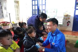 Khơi dậy khát vọng cống hiến