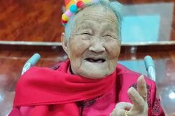 Cụ bài 102 tuổi vẫn tự may tất vá giày, tiết lộ bí quyết sống thọ: Loại nước bà uống mỗi ngày khiến nhiều người bất ngờ