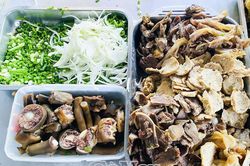 Phở - hành trình 'Nam hoá' đầy hấp dẫn