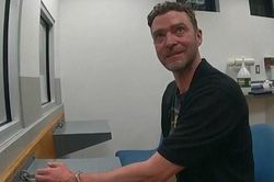 Justin Timberlake phàn nàn, khó chịu khi bị bắt