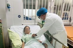 Cụ ông bị vỡ khối u gan được cấp cứu thành công bằng phương pháp can thiệp nội mạch hiện đại