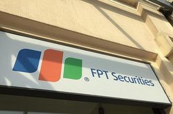 Chứng khoán FPT (FTS) lãi ròng giảm còn 396 tỷ đồng, vay ngắn hạn và dư nợ cho vay cùng tăng mạnh, dự kiến miễn nhiệm Chủ tịch Nguyễn Văn Dũng