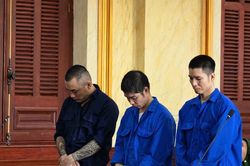 Phạt tù 4 đối tượng cho vay lãi 'cắt cổ', thu lợi hơn 1,6 tỷ đồng