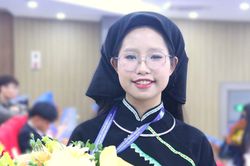 Nữ sinh một mình một đội ở sân chơi quốc gia, được Thứ trưởng Bộ GD-ĐT động viên
