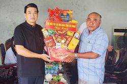 Thăm, chúc mừng dịp Lễ Phục sinh năm 2026 tại xã Tân Hiệp